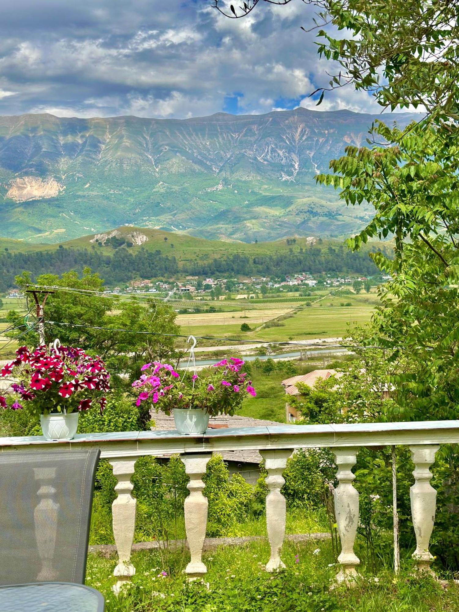 Villa Braho Gjirokaster Luaran gambar